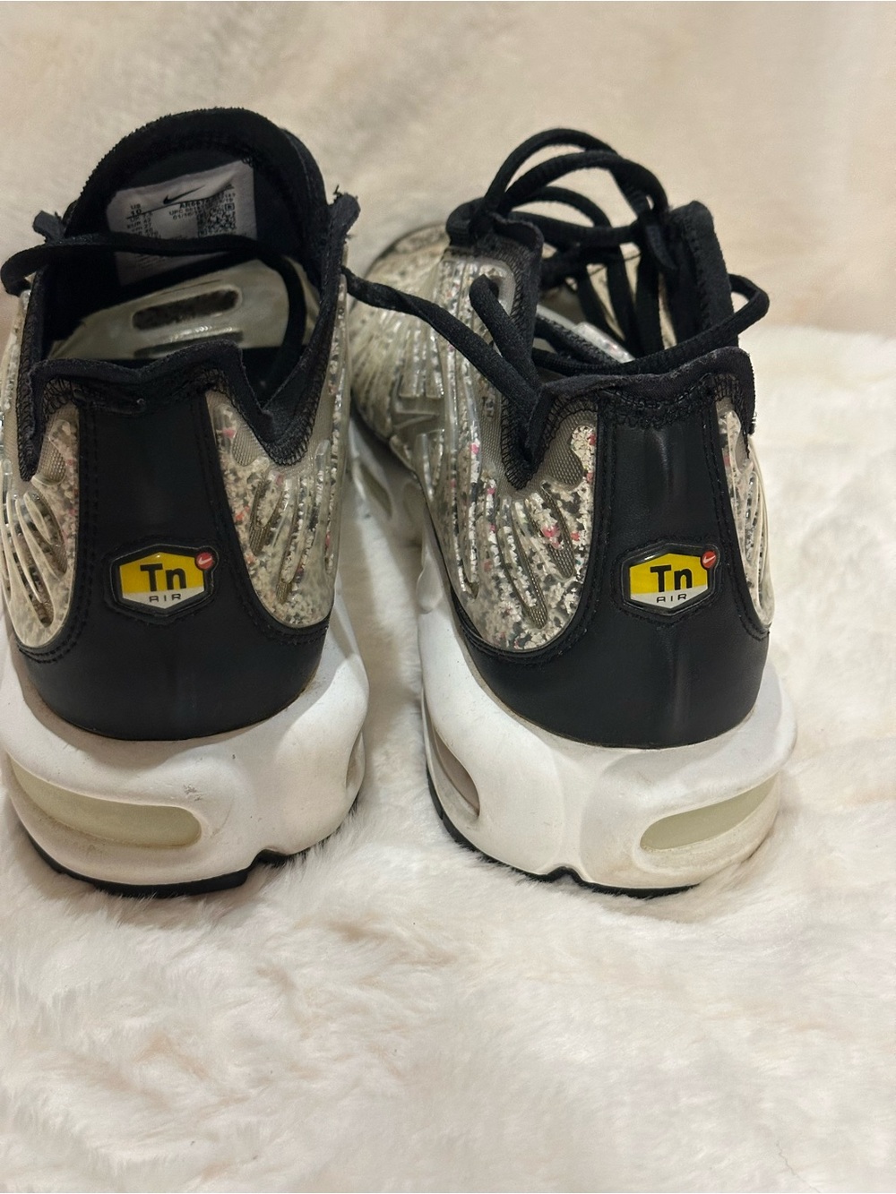 Nike Silver Speckled and Black Air Max Style Sneakers - Picture 9 of 12